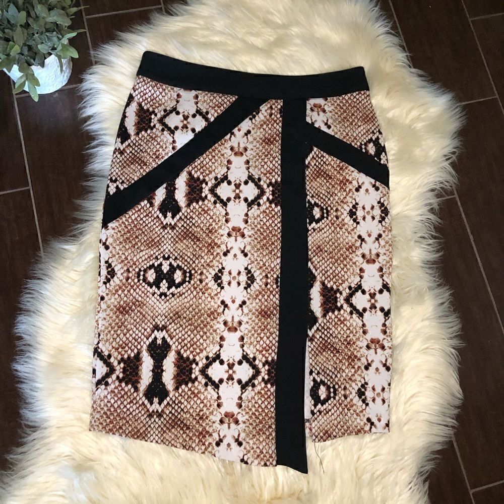 Worthington snake print scuba skirt size 12